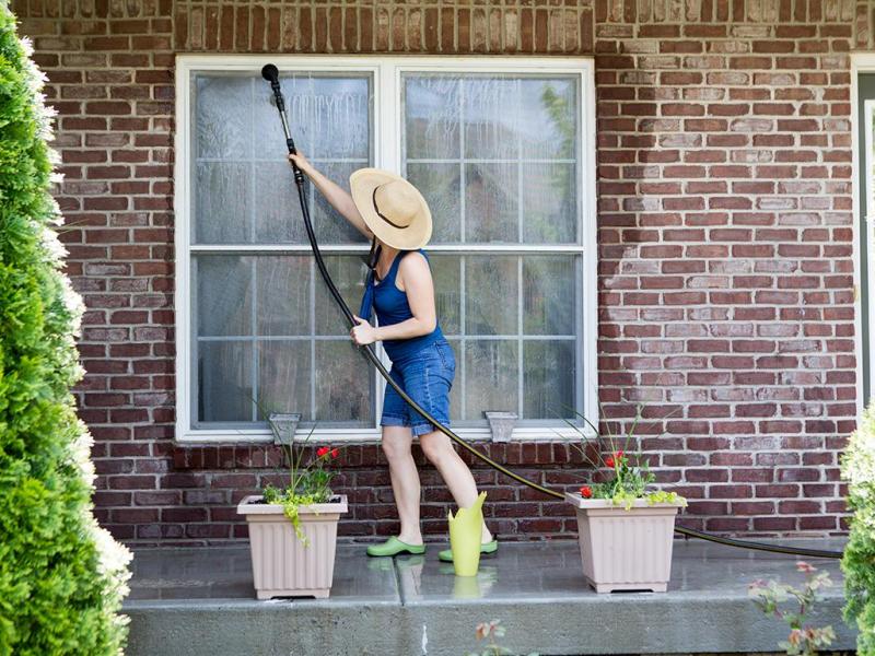 How spring cleaning also declutters emotional and mental health