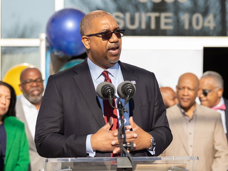 Fifth Third bank breaks ground on new branch in Avondale